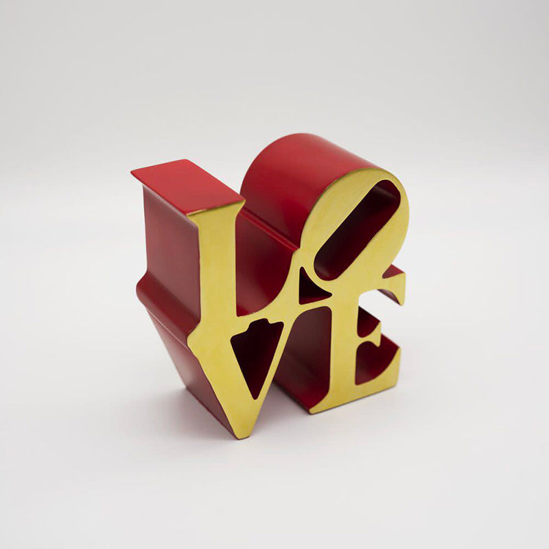 Couple Statue <br/> 'LOVE' Decor