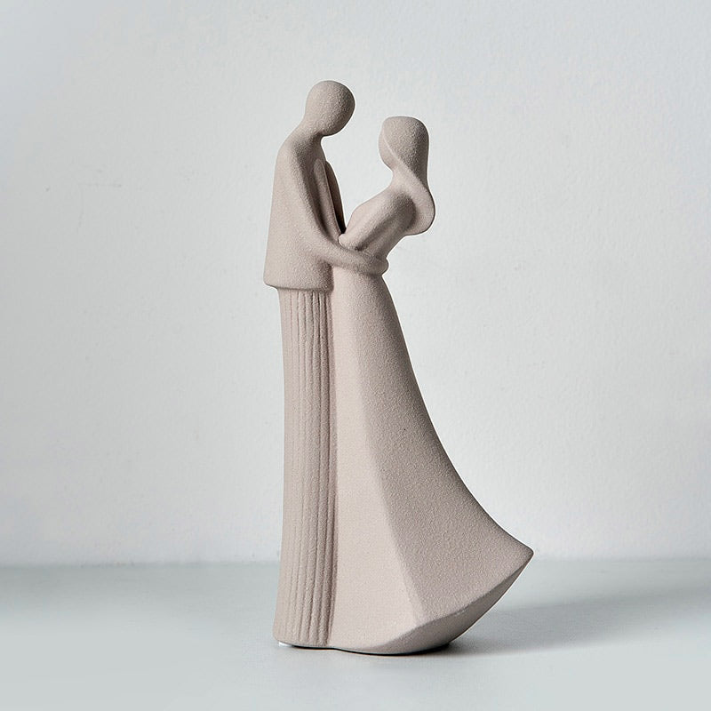 Couple Statue <br> Stone Effect