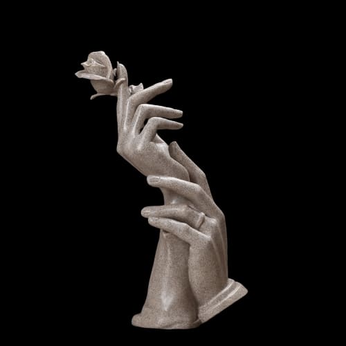 Couple Statue <br/> Hands & Rose