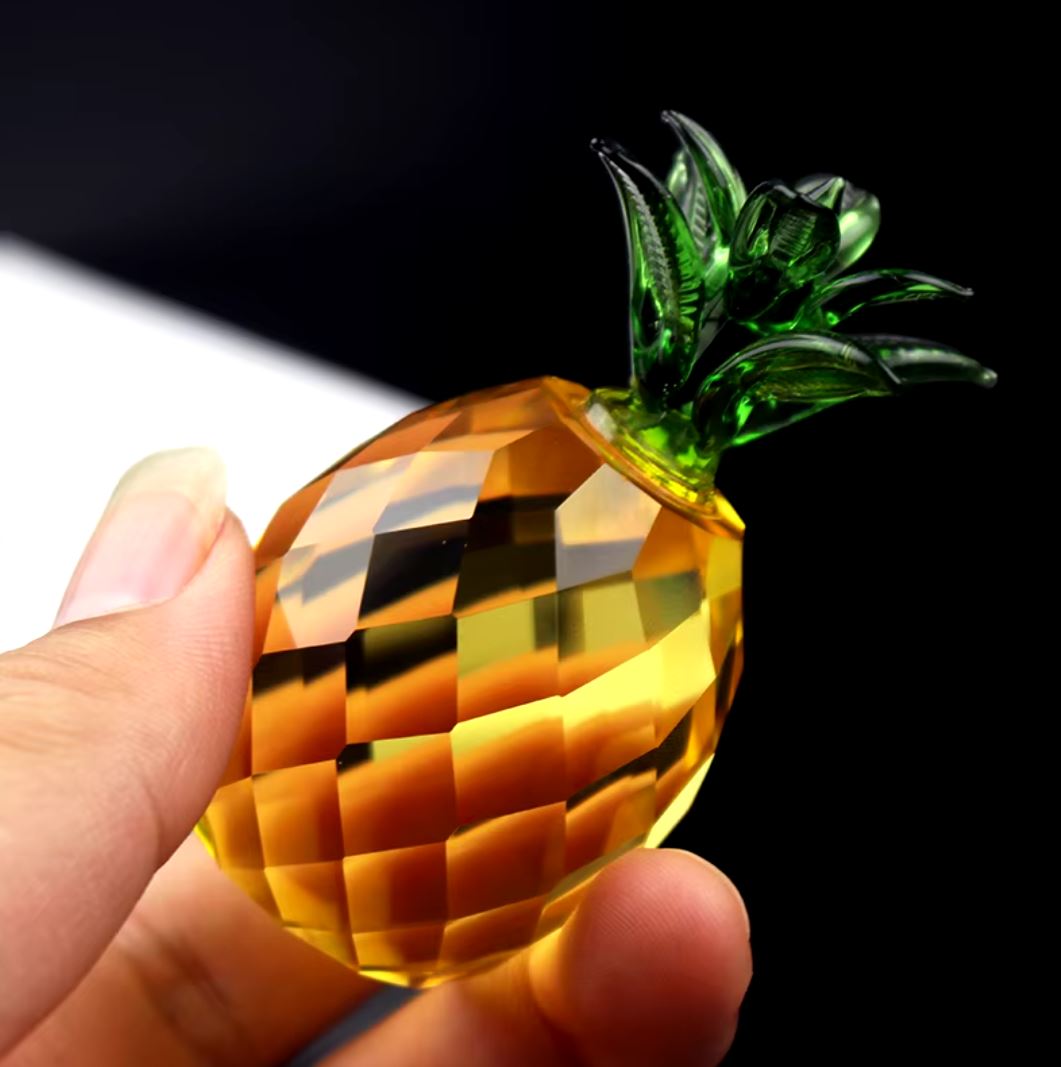 Glass Pineapple Statuette 3 cm