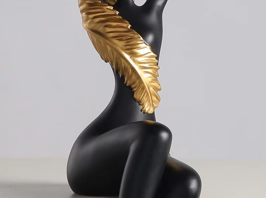 Modern Woman Statue in Resin - Black 55 cm