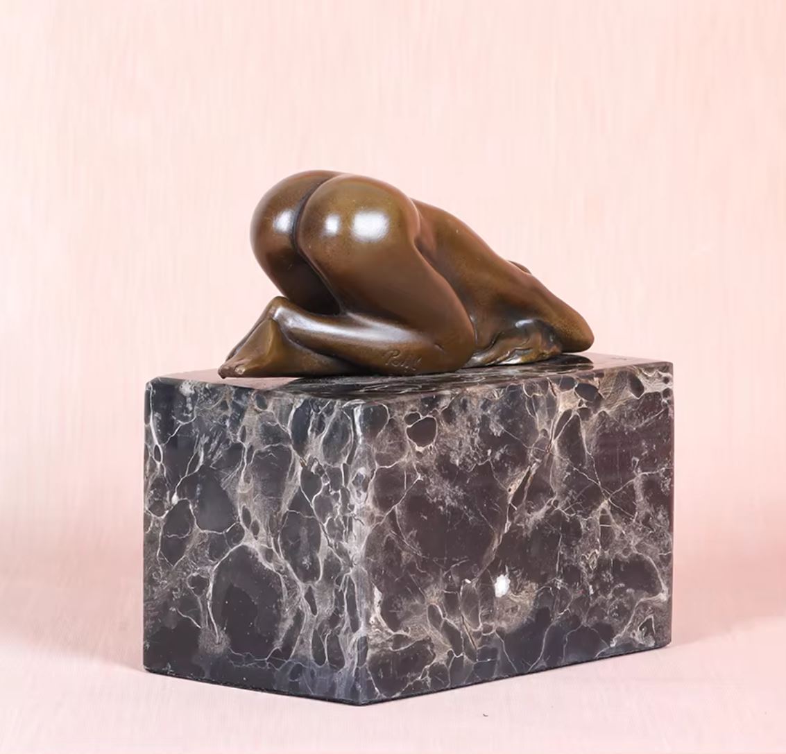 Sleeping Nude Woman Statue in Bronze 13 cm