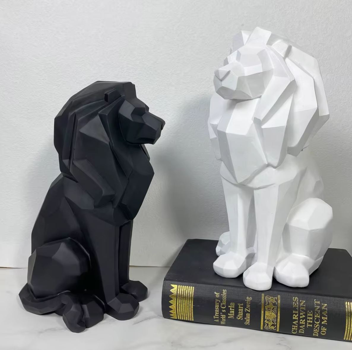 White Origami Lion Statue 26 cm