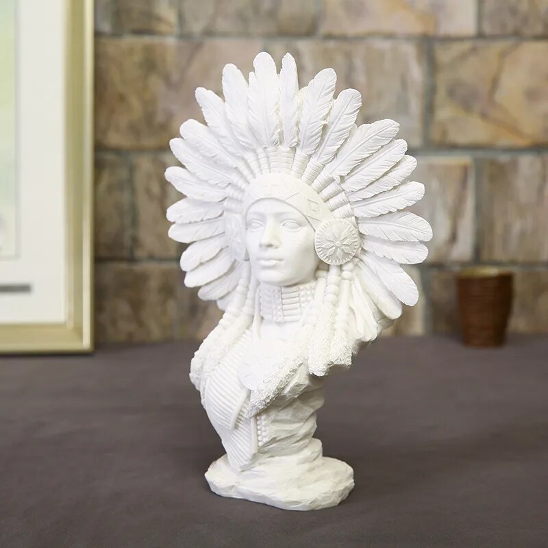 Native American <br> Woman Statue 30 cm