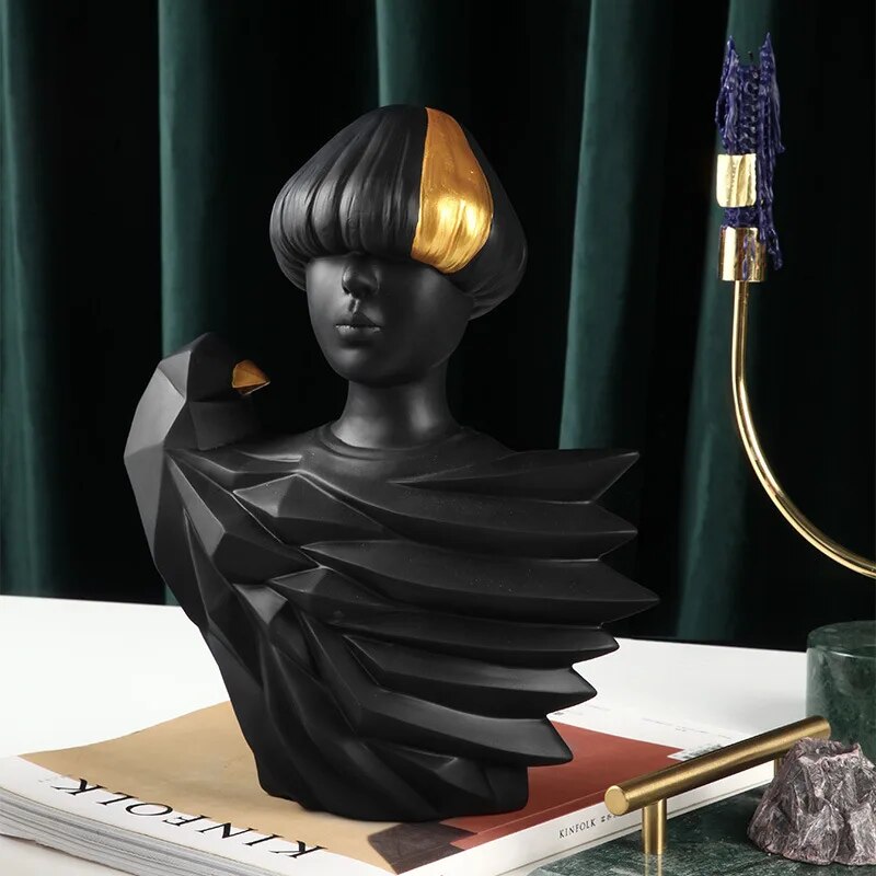 Contemporary Woman Statue <br> 31 to 41 cm