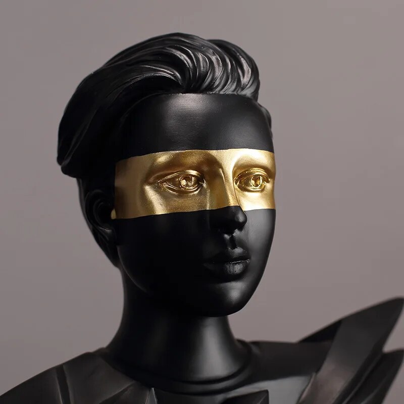 Contemporary Woman Statue <br> 31 to 41 cm