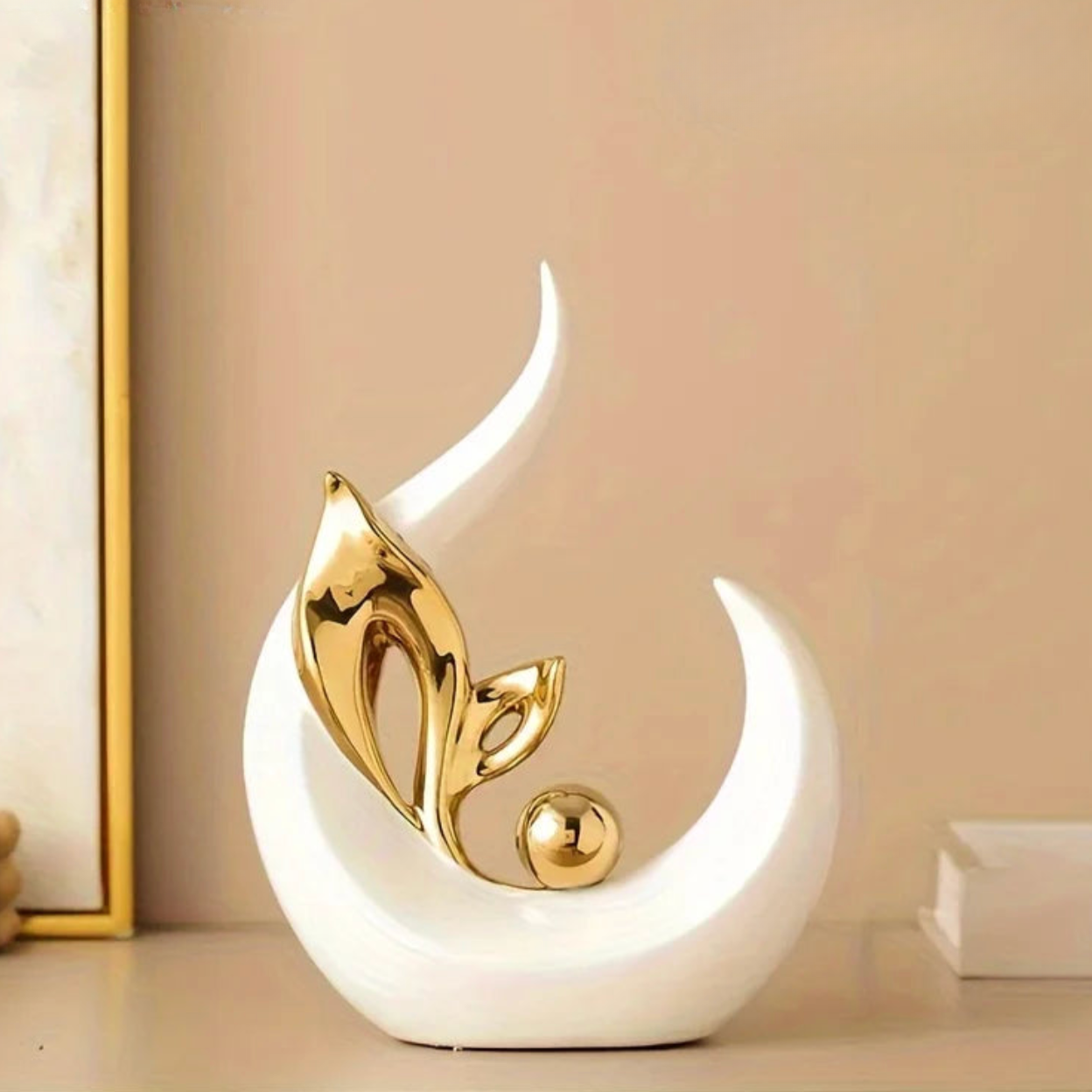 Nordic Aura Sculpture