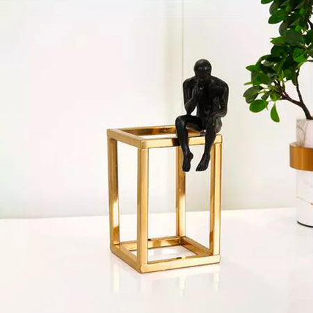 Man Statue <br/> Design Thinker