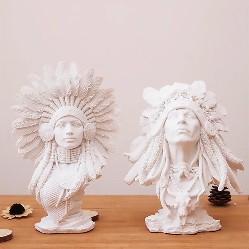 Native American <br> Woman Statue 30 cm