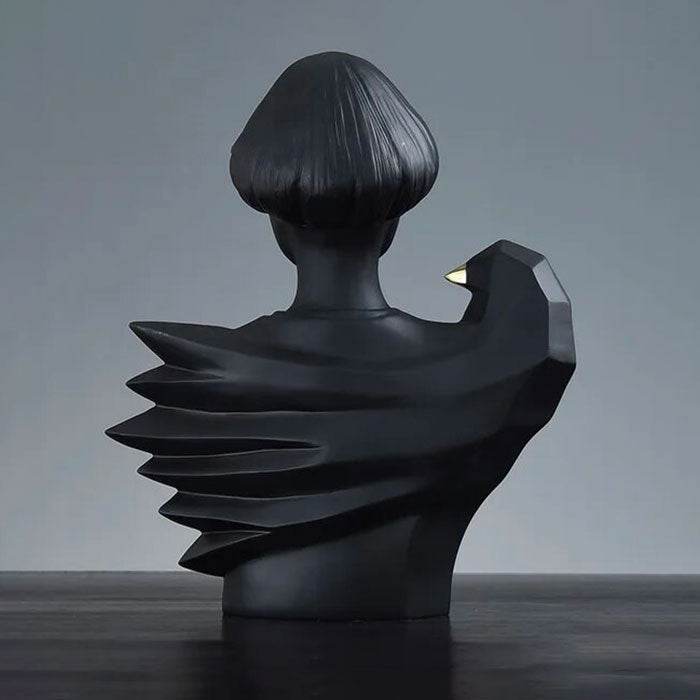 Contemporary Woman Statue <br> 31 to 41 cm