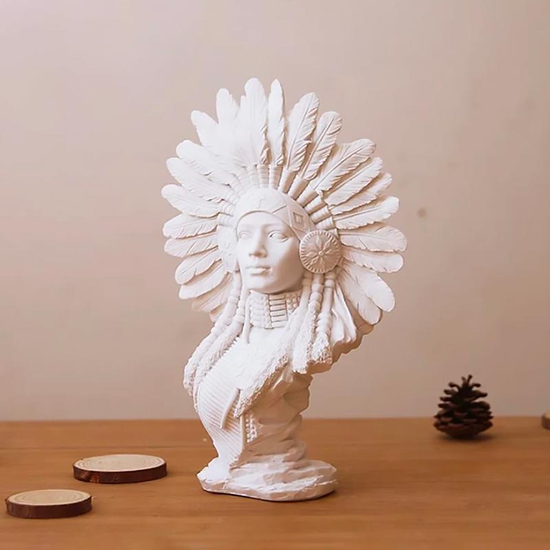 Native American <br> Woman Statue 30 cm