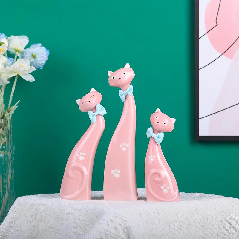 Ceramic Cat <br> Statuette