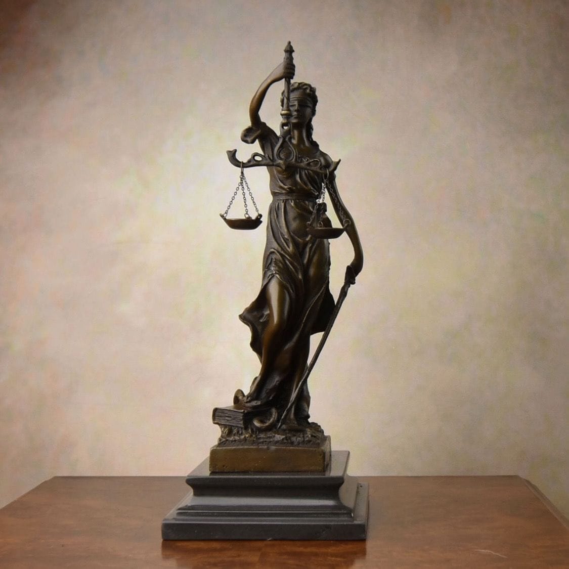 Statue of Justice - Themis - in Bronze 34 cm