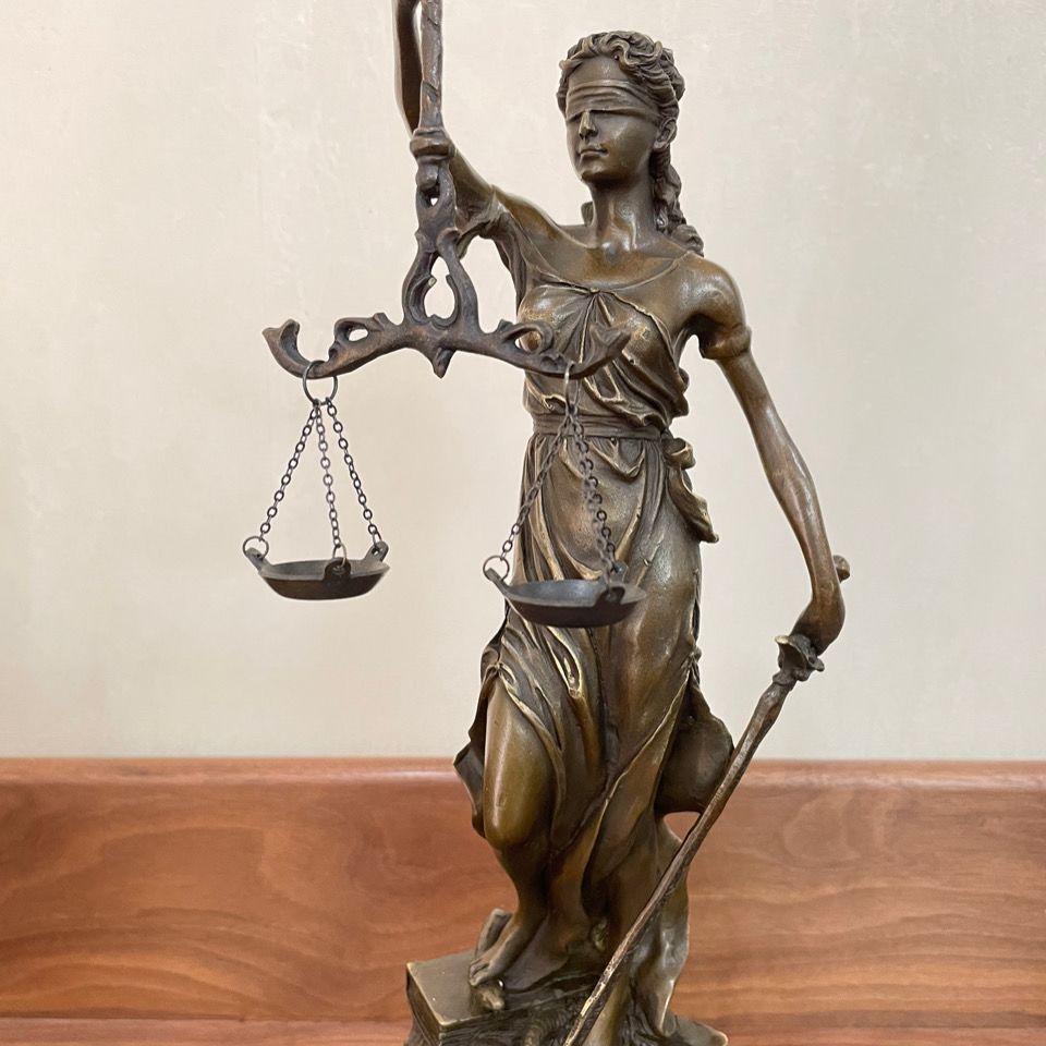 Statue of Justice - Themis - in Bronze 34 cm