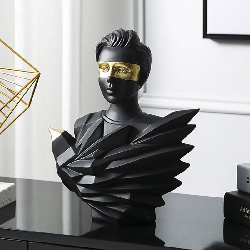Contemporary Woman Statue <br> 31 to 41 cm