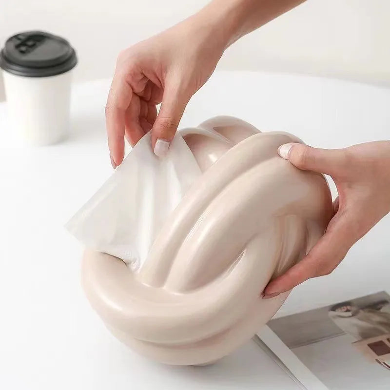 Twist Tissue Holder