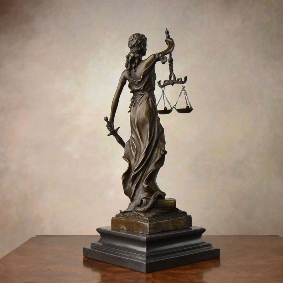 Statue of Justice - Themis - in Bronze 34 cm