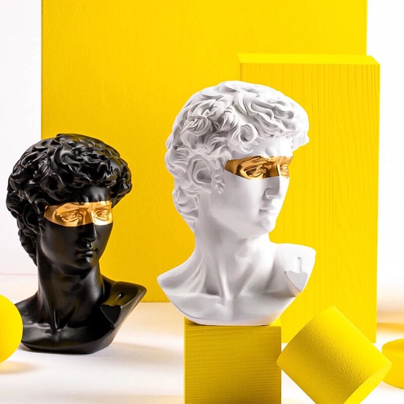 Renaissance Gold Accent Statue