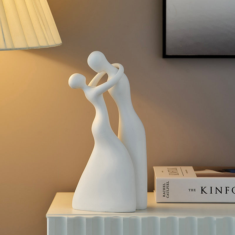 Couple Statue <br/> Resin