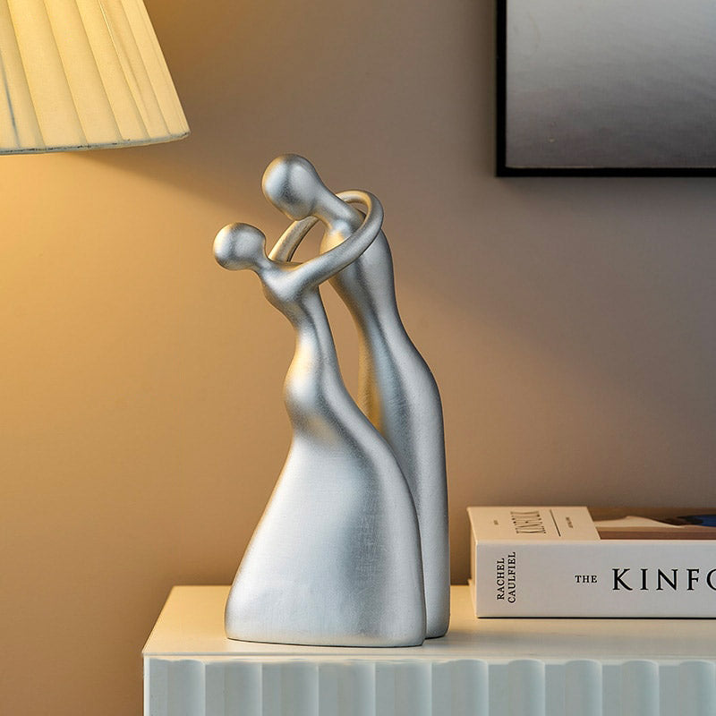 Couple Statue <br/> Resin
