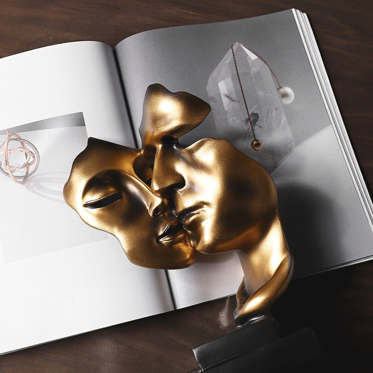 Couple Statue <br/> Gold Face