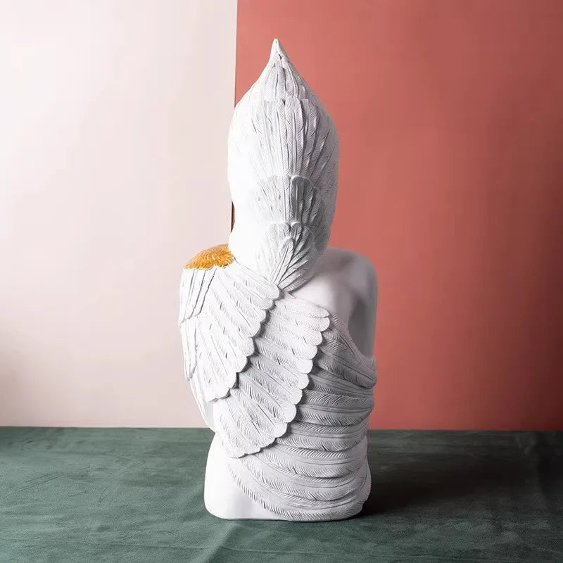 Contemporary Woman Statue <br> 31 to 41 cm