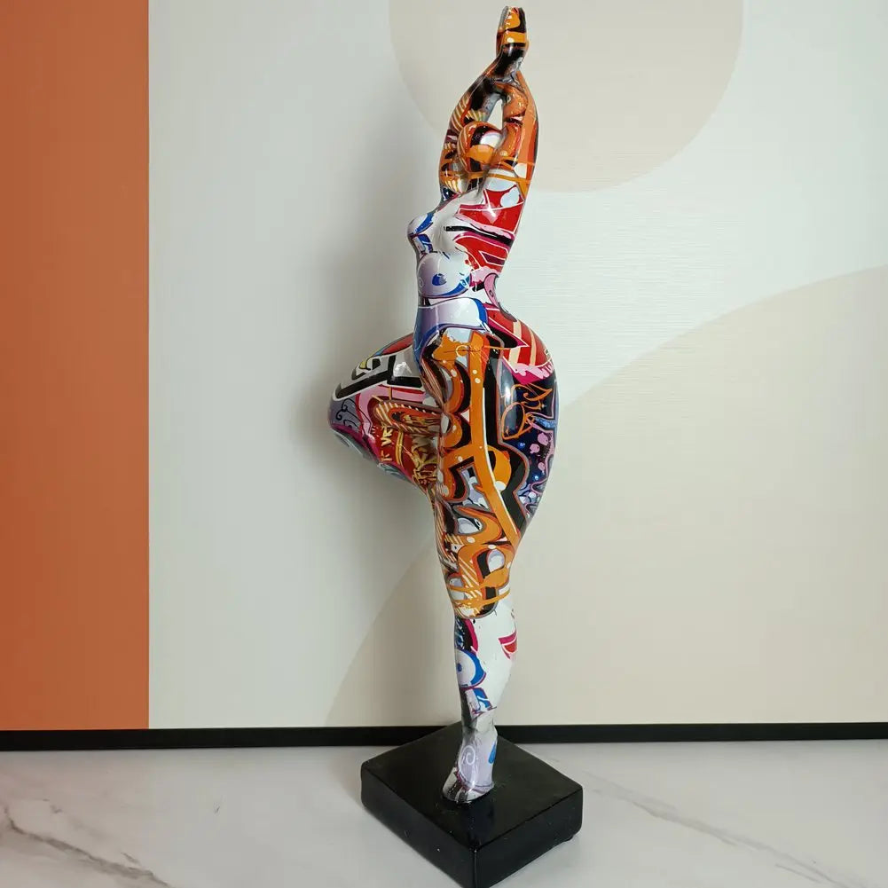 Plus-Size Woman <br> 'Art' Statue 46 cm