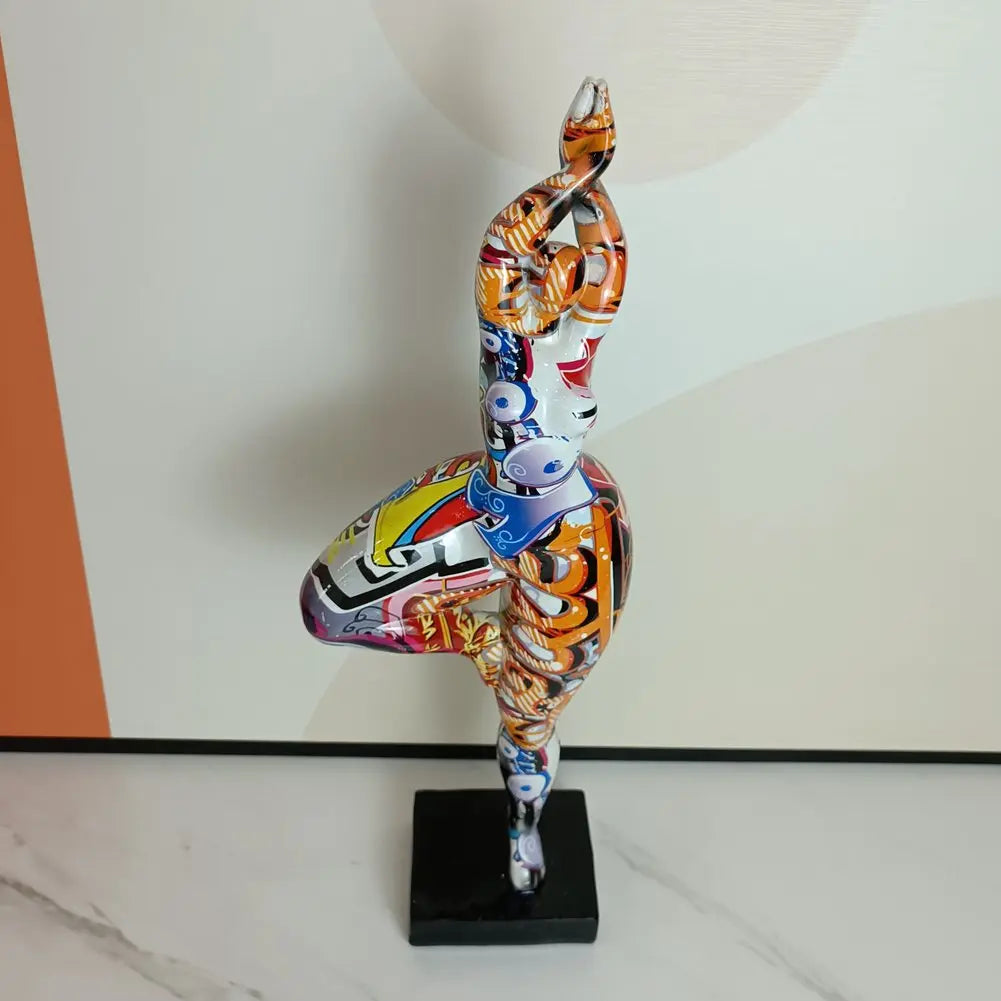 Plus-Size Woman <br> 'Art' Statue 46 cm
