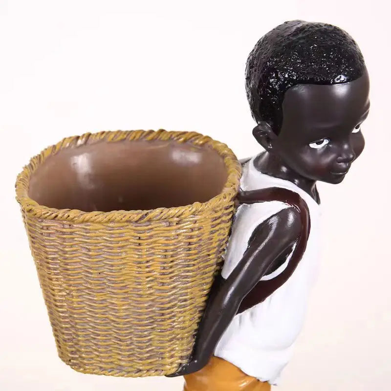 Black African <br> Statuette 28 cm