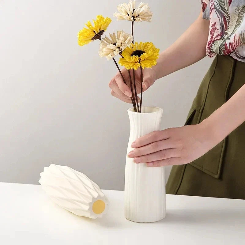 Minimalist White Nordic Vase 23.5 cm