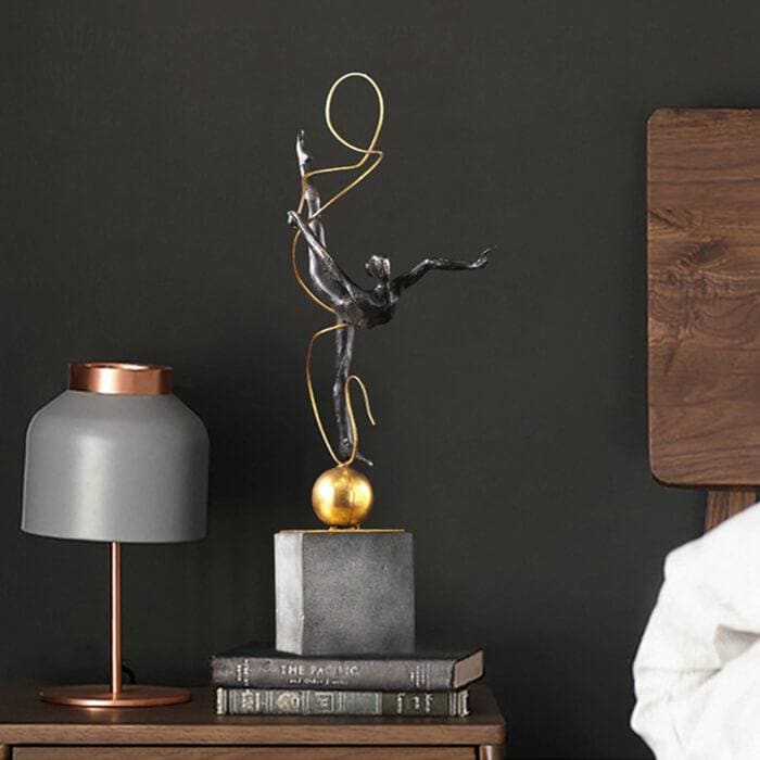 Woman Statue <br/> Design Gymnast 49/29/58 cm