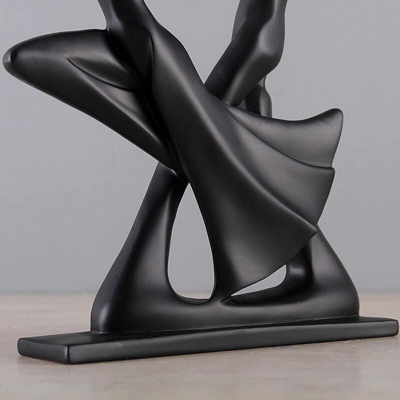 Statue <br/> Dancing Couple