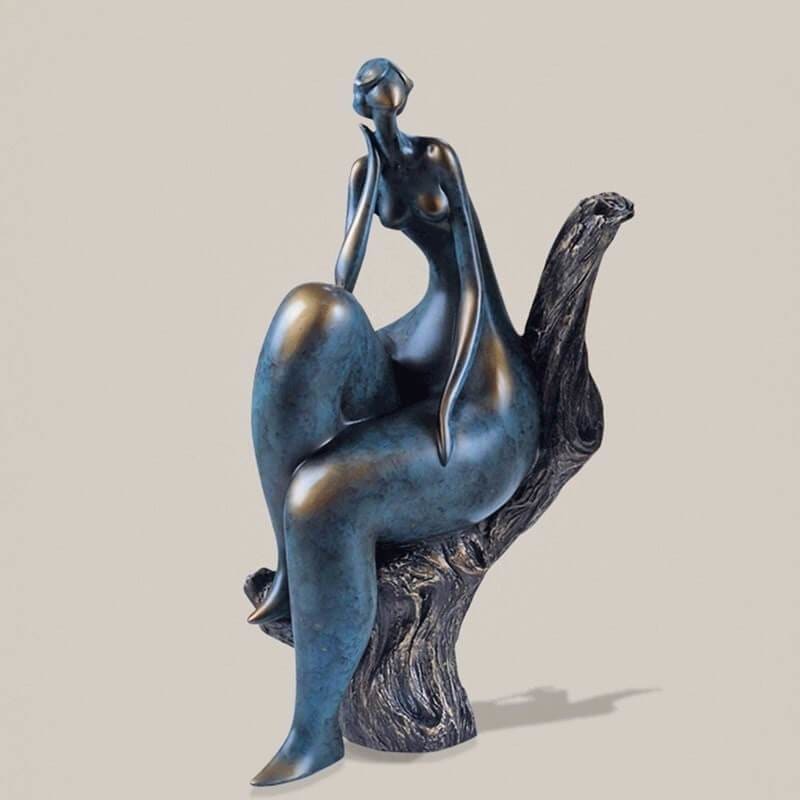 Curvy Woman Statue <br/> Independent 33 / 59 cm