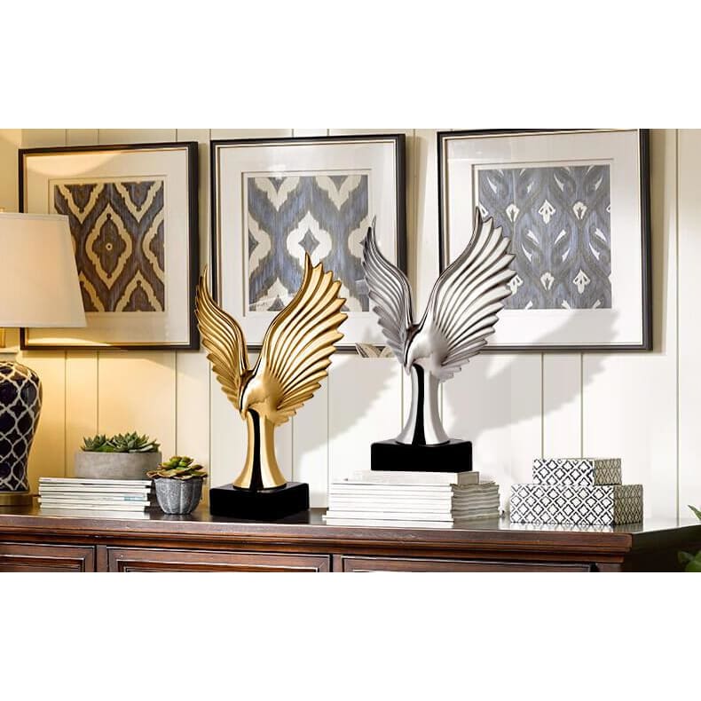 Bird Statue <br/> Golden Eagle