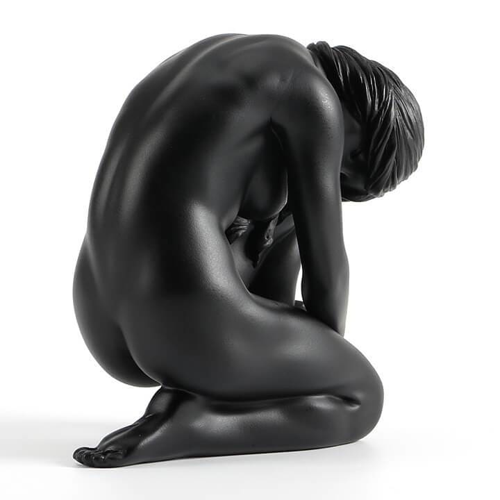 Woman Statue <br/> Eve's Attire 11 cm