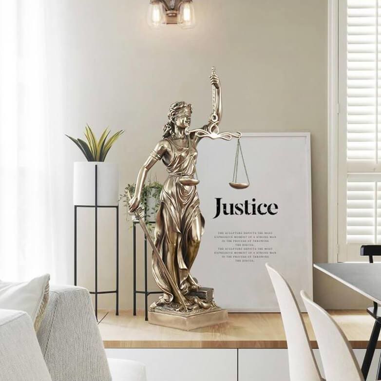 Statue of Justice <br/> Themis, Bronze Effect, 27 cm
