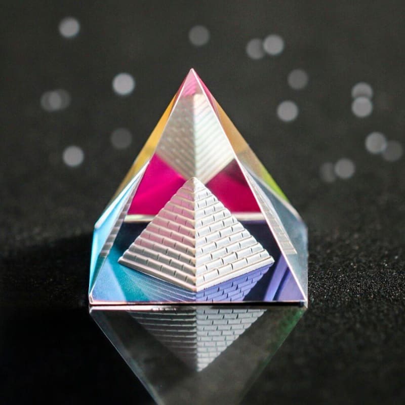 3D Decor Pyramid