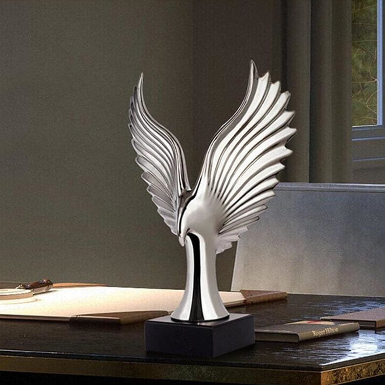 Bird Statue <br/> Golden Eagle