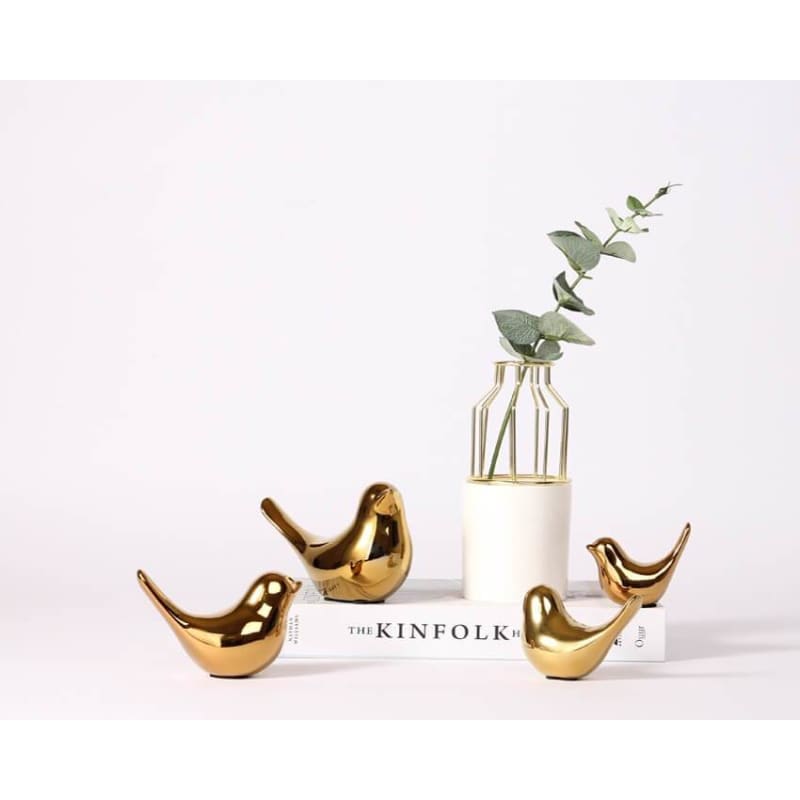 Bird Statue <br/> Gold