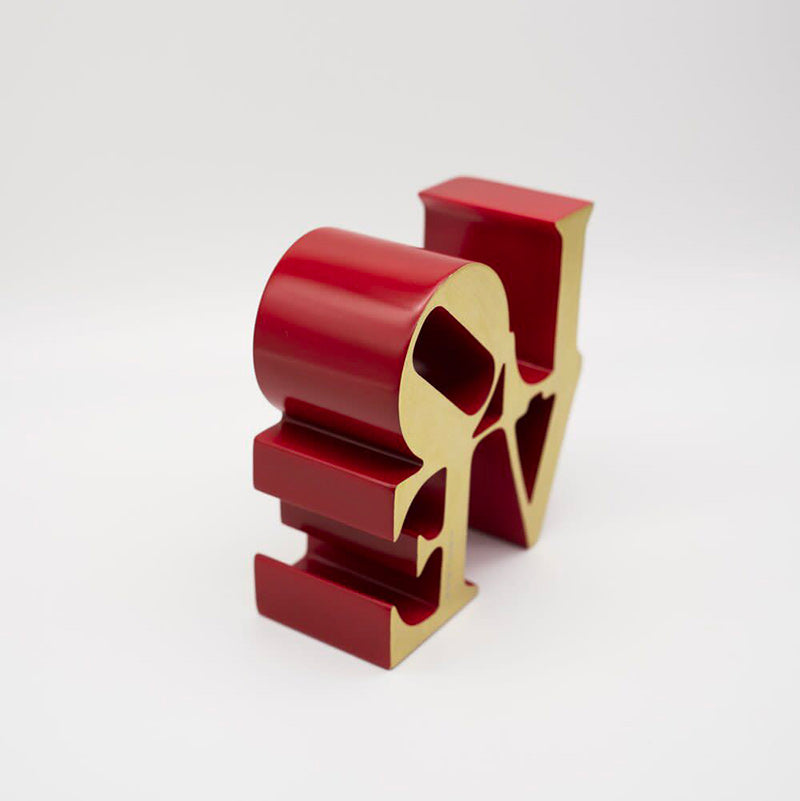 Couple Statue <br/> 'LOVE' Decor
