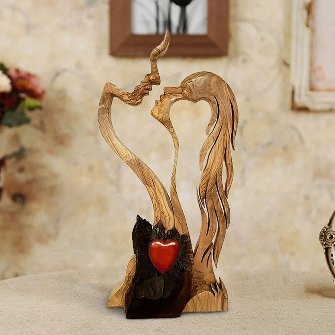 Lovers Statue in Wood 25 cm