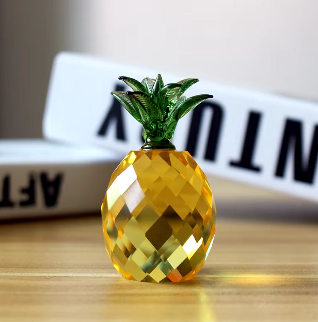 Glass Pineapple Statuette 3 cm