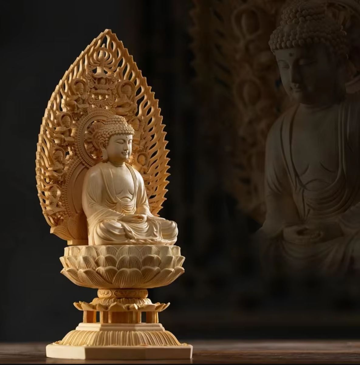 Buddha Statue in Wood 28 cm