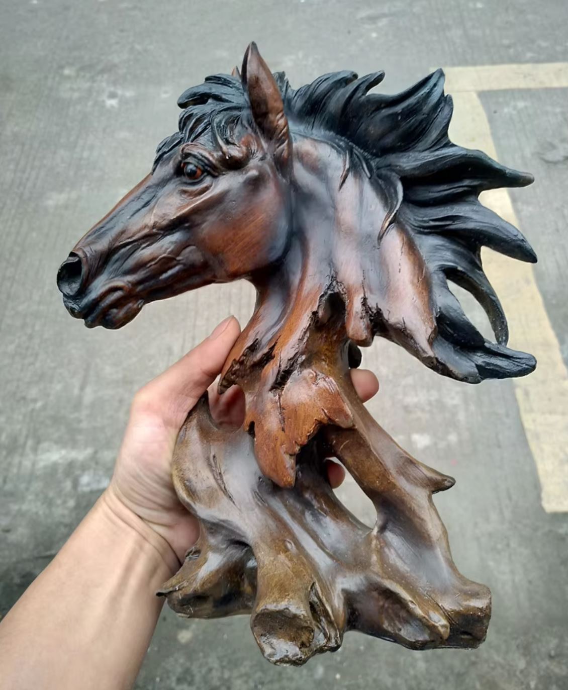 Horse Head Bust Statue in Resin, Wood-Effect, 27 cm