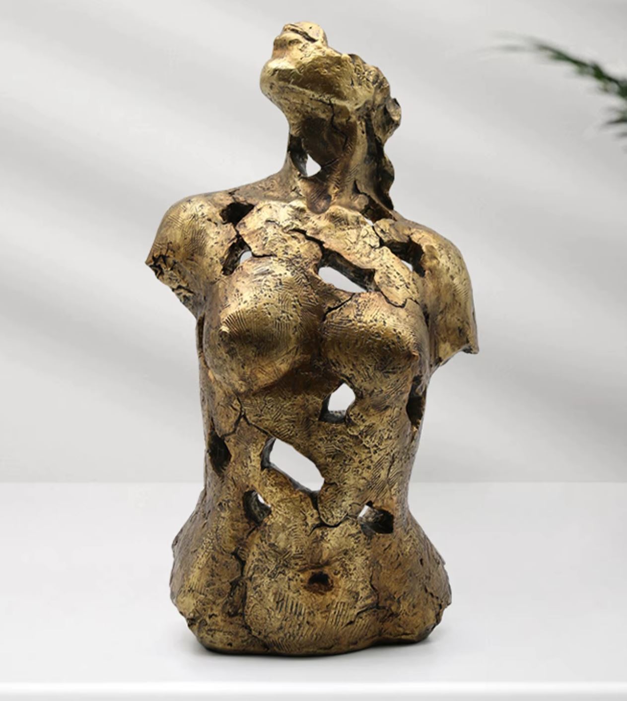 Woman Bust in Resin 27 cm