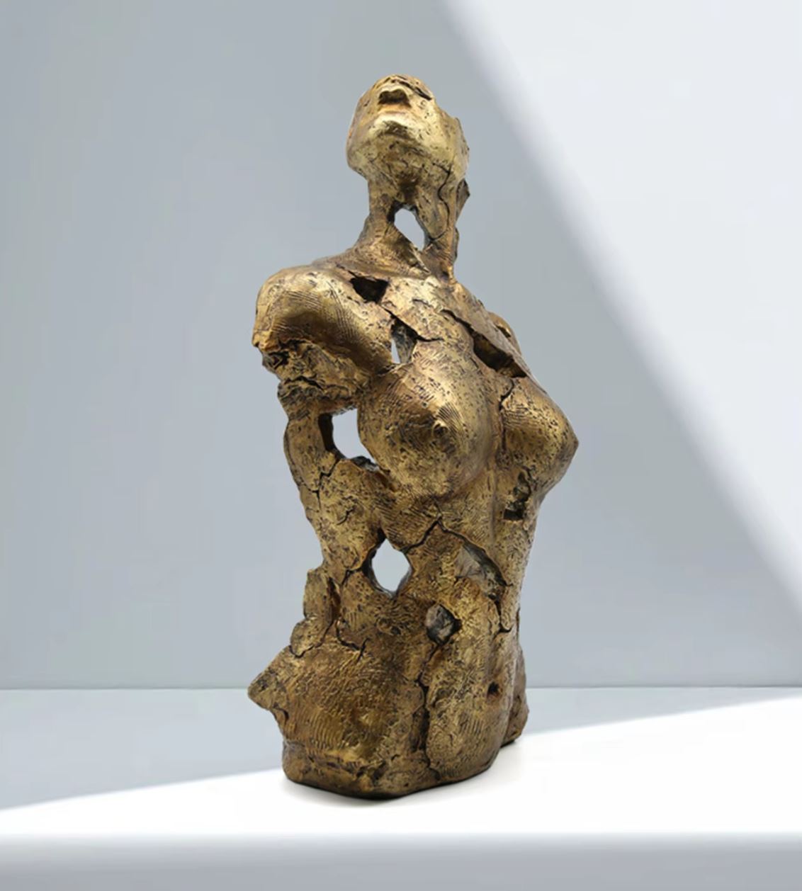 Woman Bust in Resin 27 cm