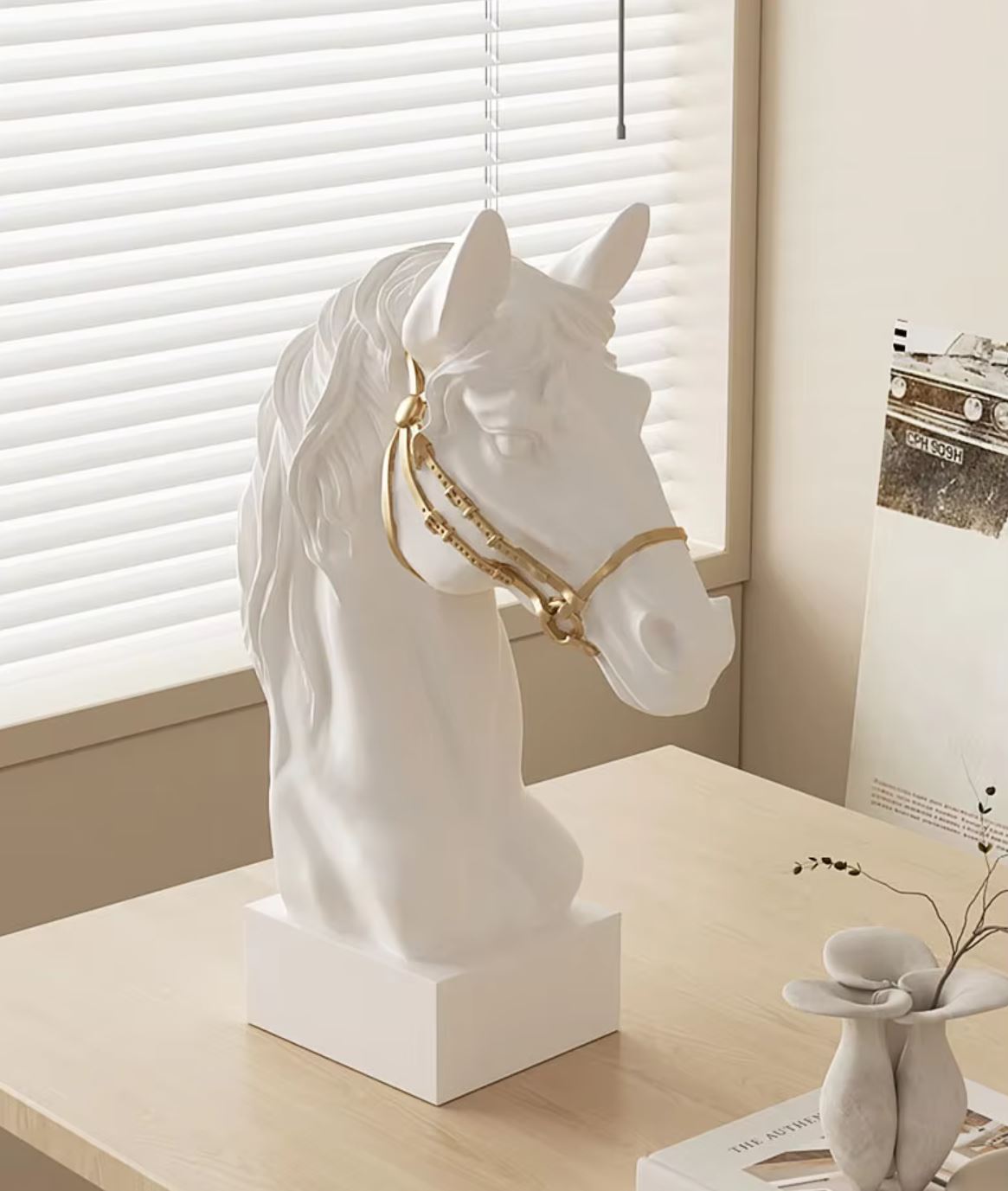 White & Gold Horse Head Bust Statue 30 cm