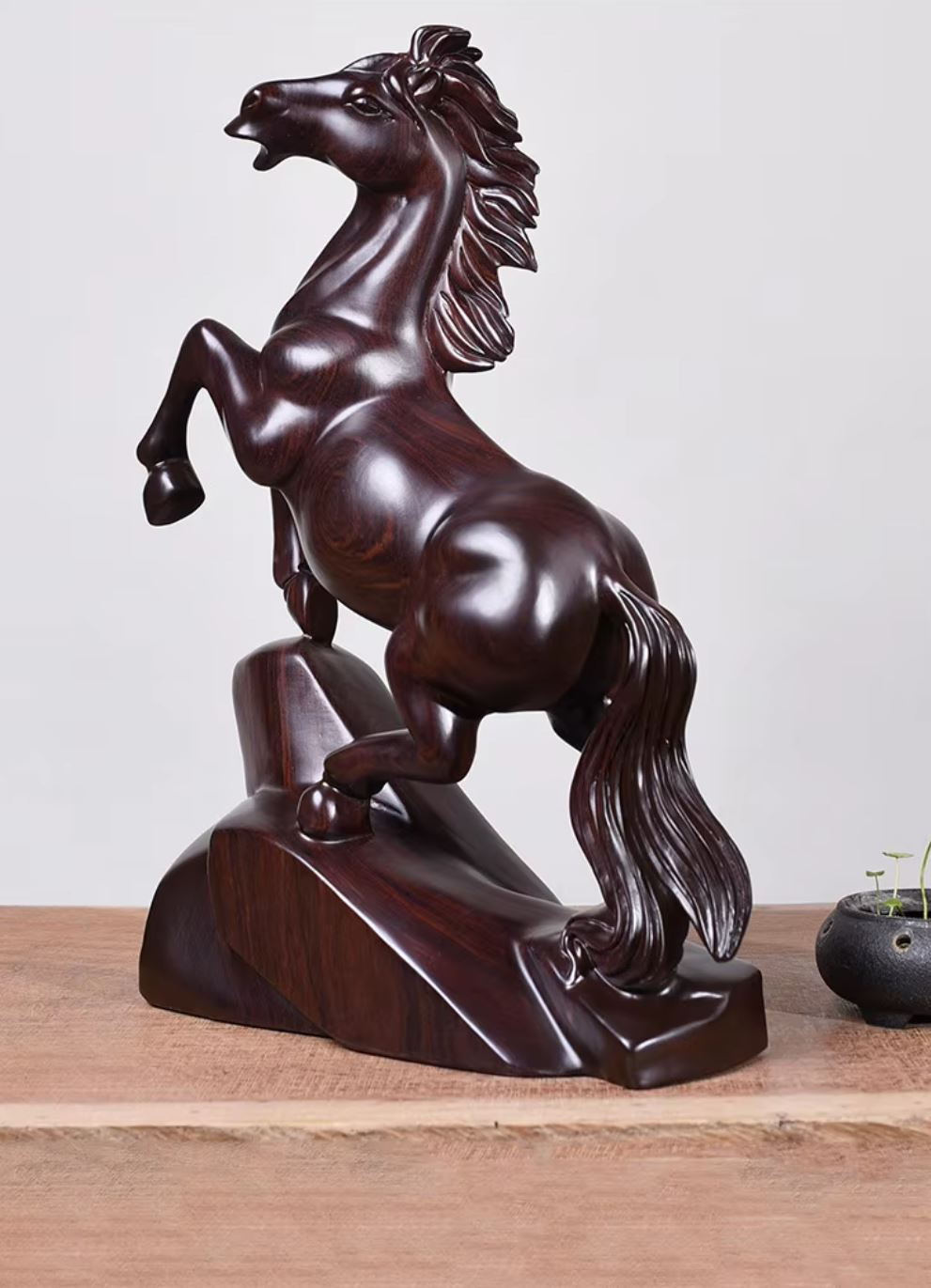 Horse Statue in Solid Wood 20 cm