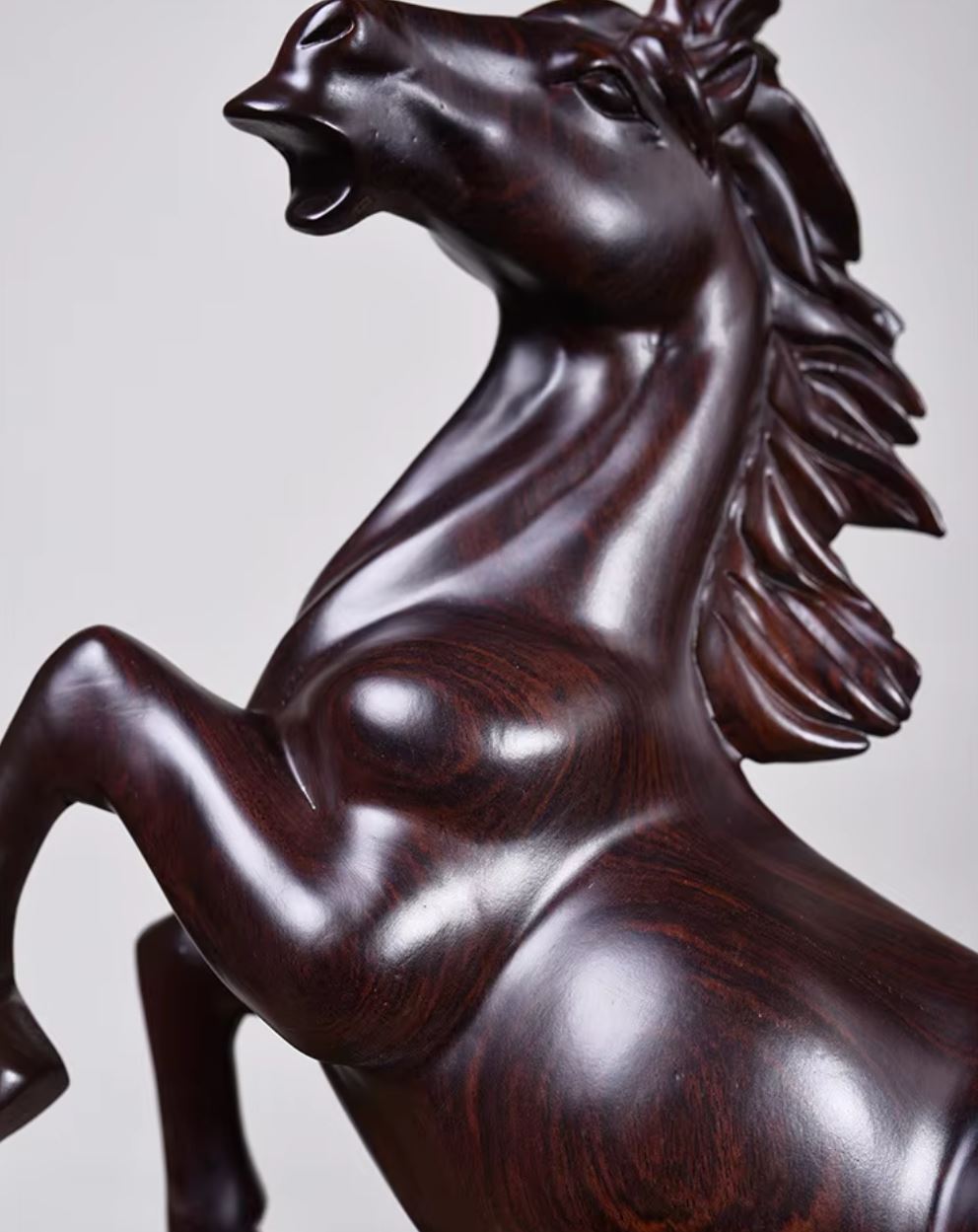 Horse Statue in Solid Wood 20 cm