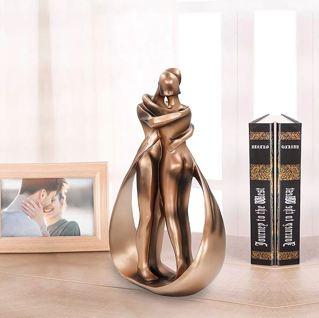 Passionate Couple Statue 25 cm